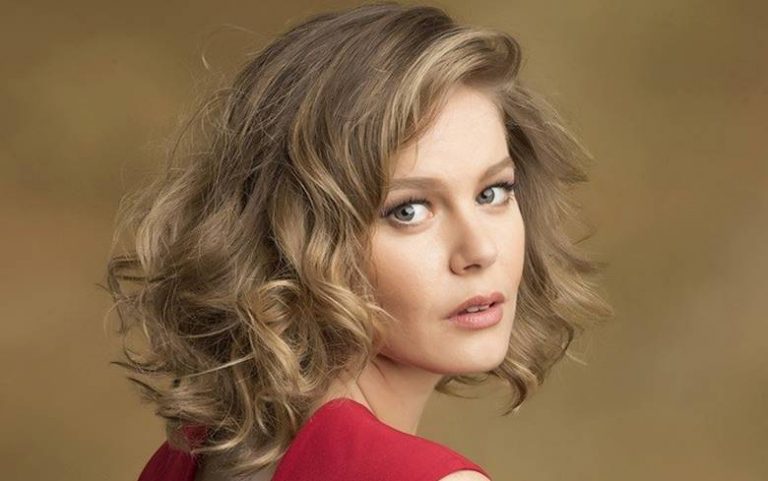 Burcu Biricik kimdir?