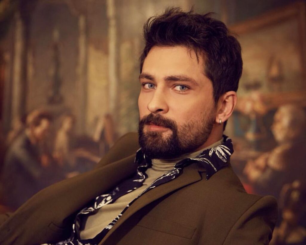 Onur Tuna Kimdir? Kivi Tadında