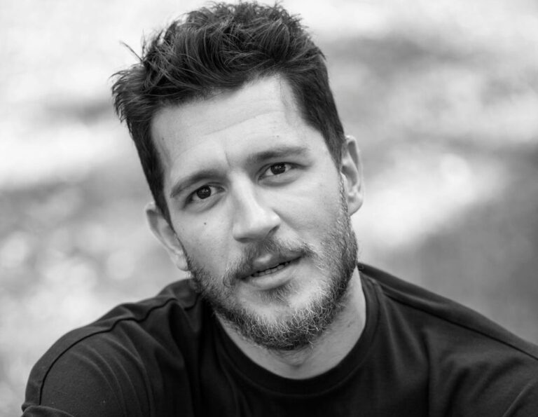 Uraz Kaygılaroğlu Kimdir? Kivi Tadında