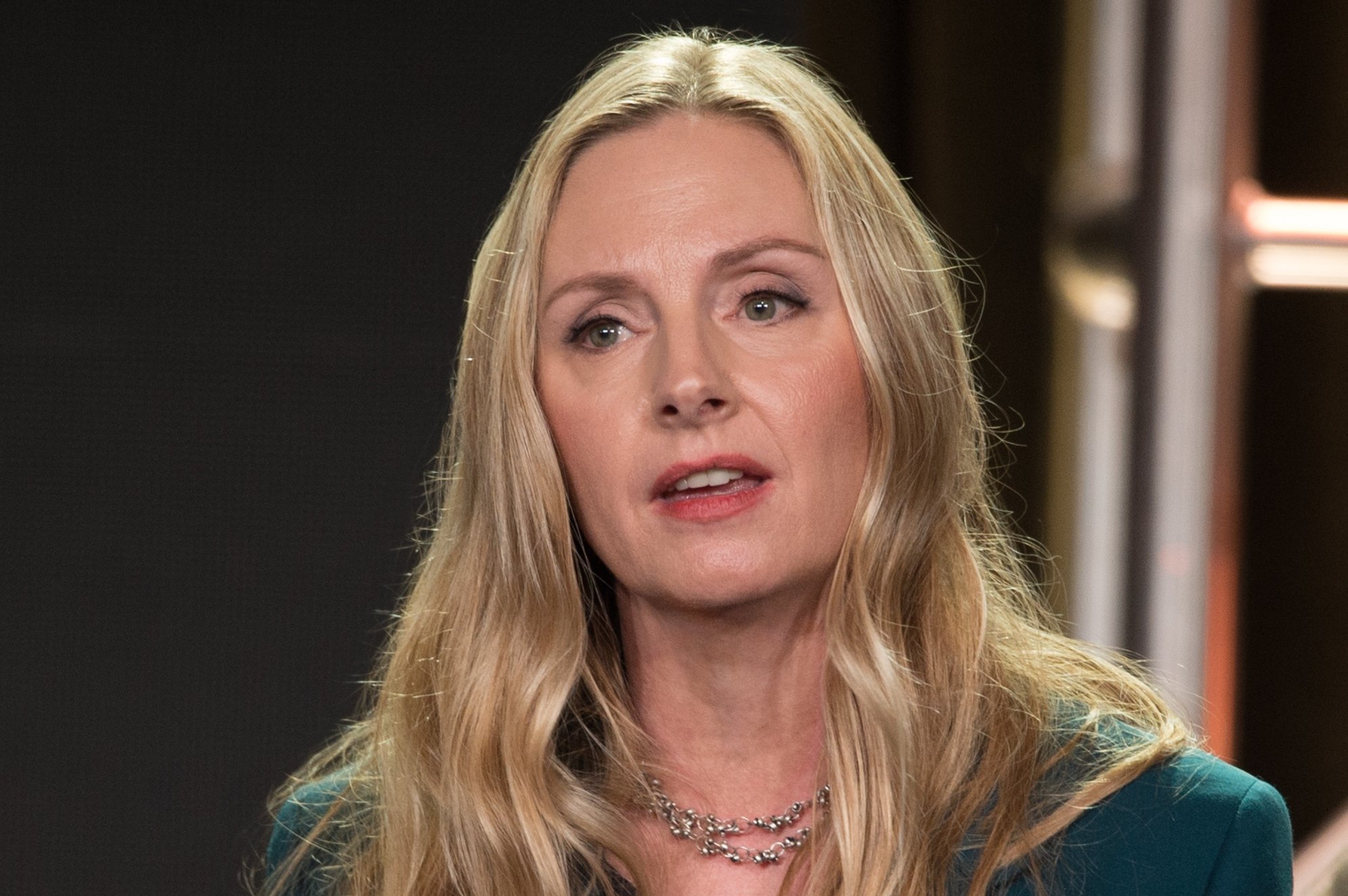 Hope Davis (Gina Baxter) .