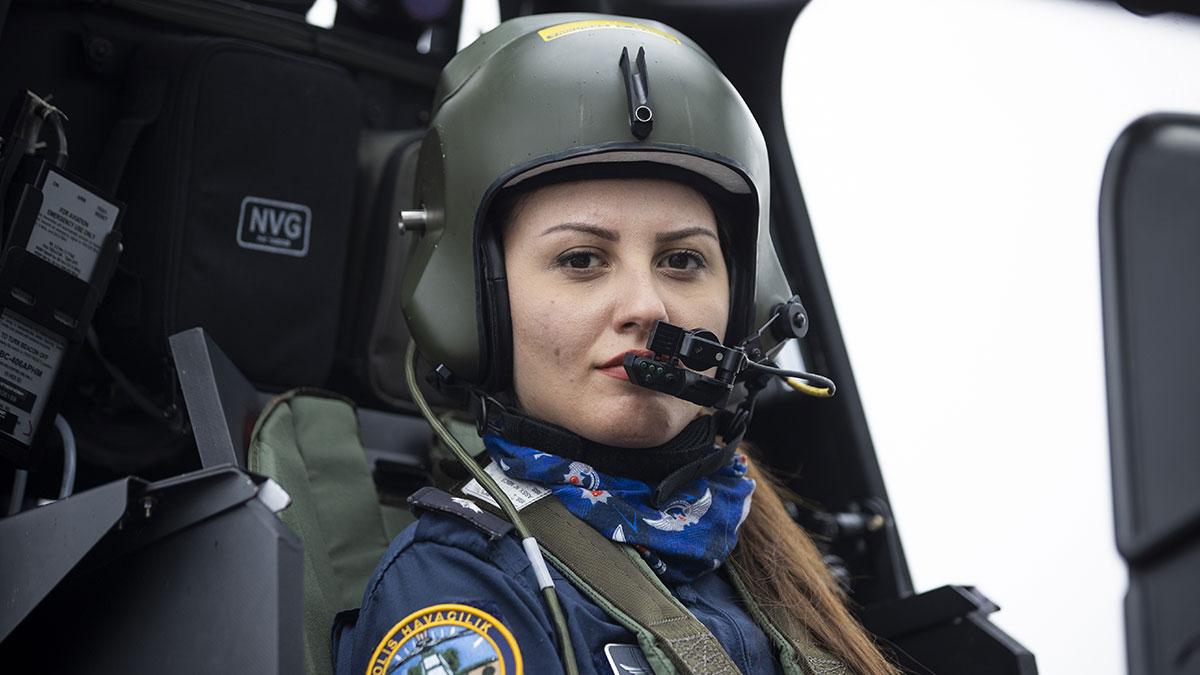 Türkiye'nin İlk Kadın Taarruz Helikopter Pilotu