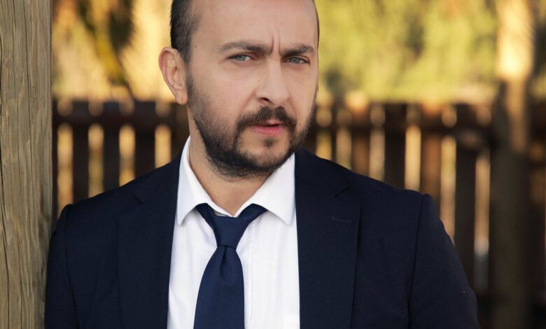 Ali Atay Kimdir?